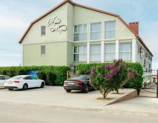 Отель "Три Моря" 3*